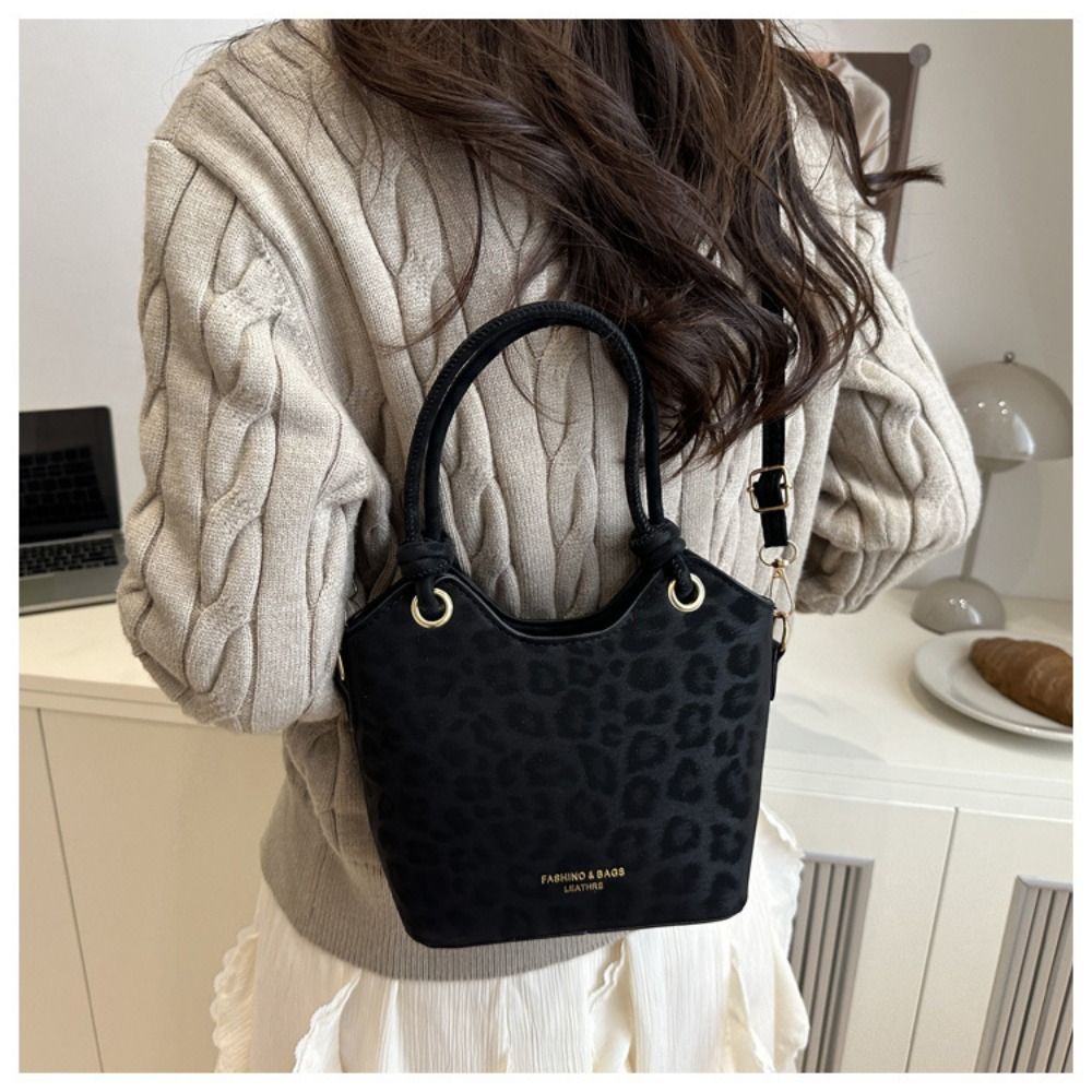 Tas Selempang Bahu Motif Leopa - Leather Backpack Vintage ulasan dan harga